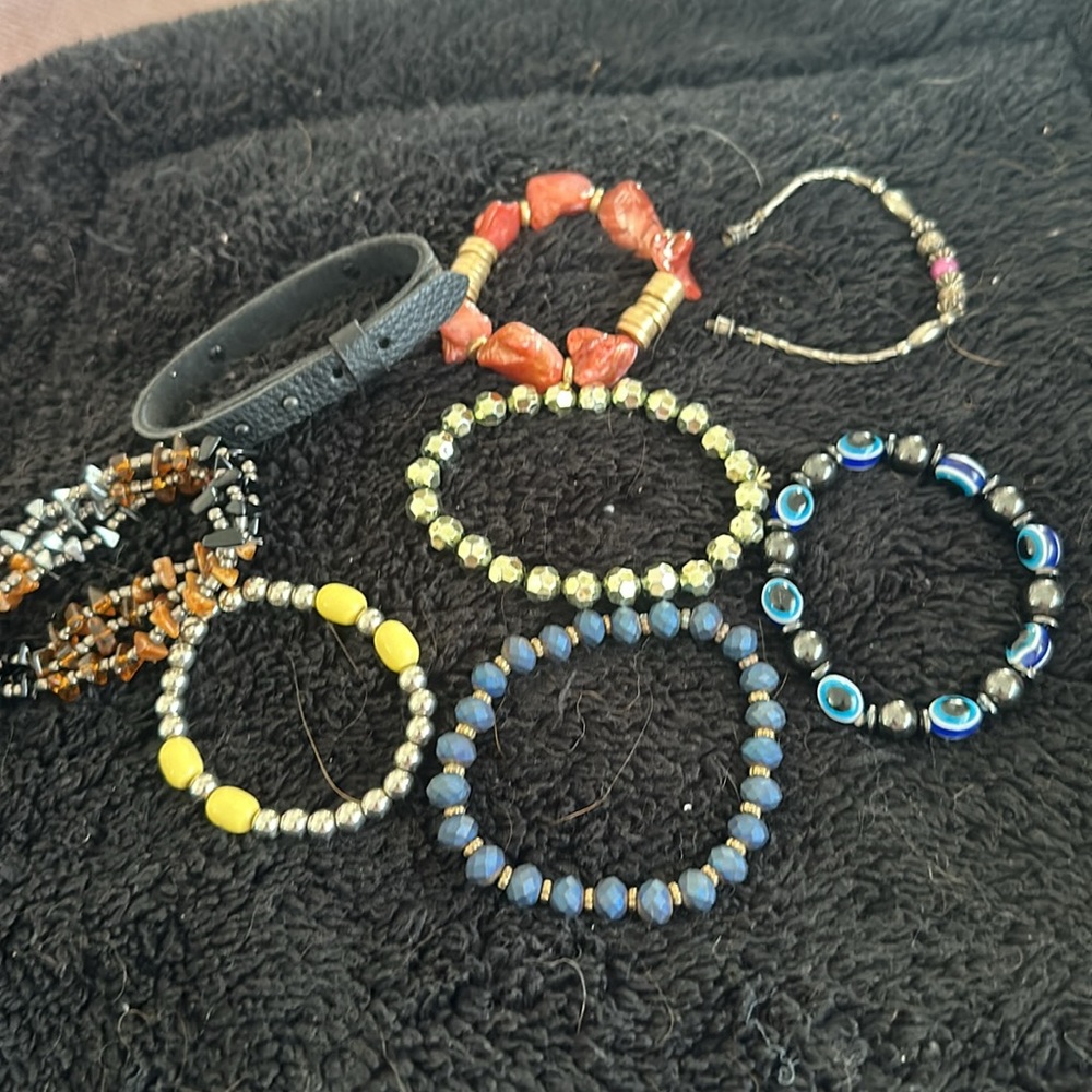 Bracelets - Picture 4 of 4